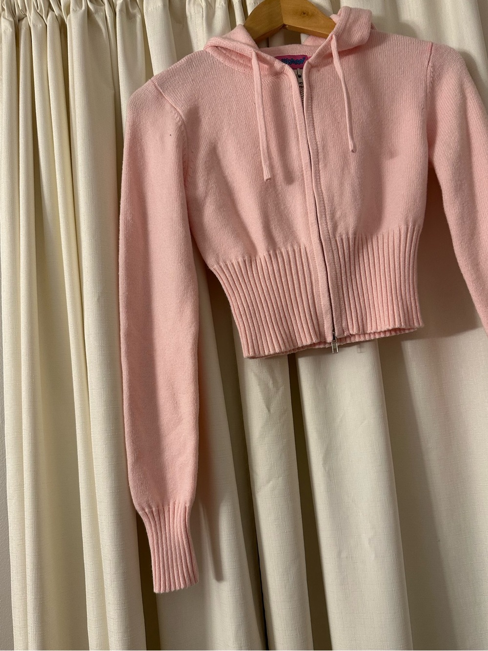 Edikted Sweater - Picture 5 of 6